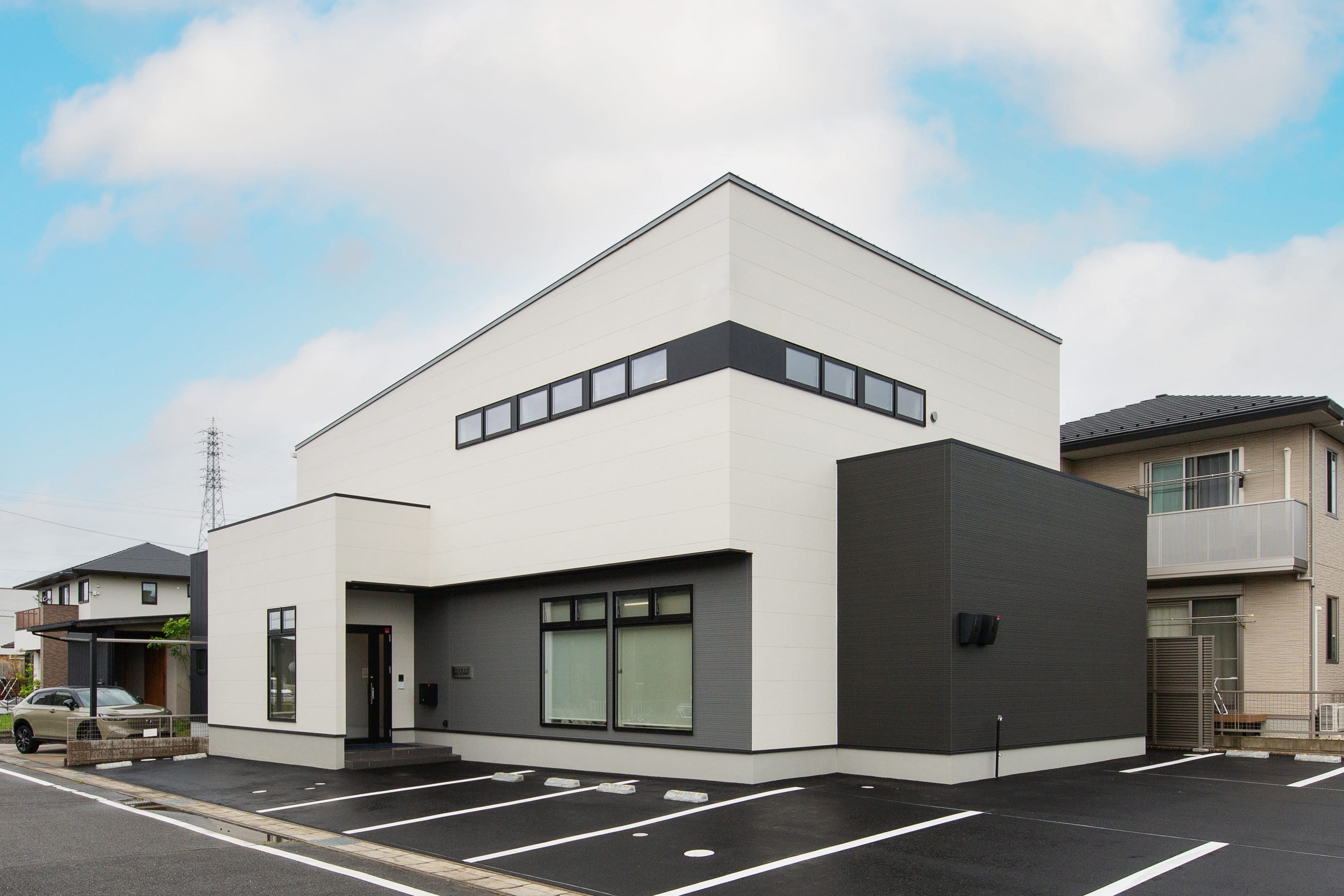 測量業の事務所