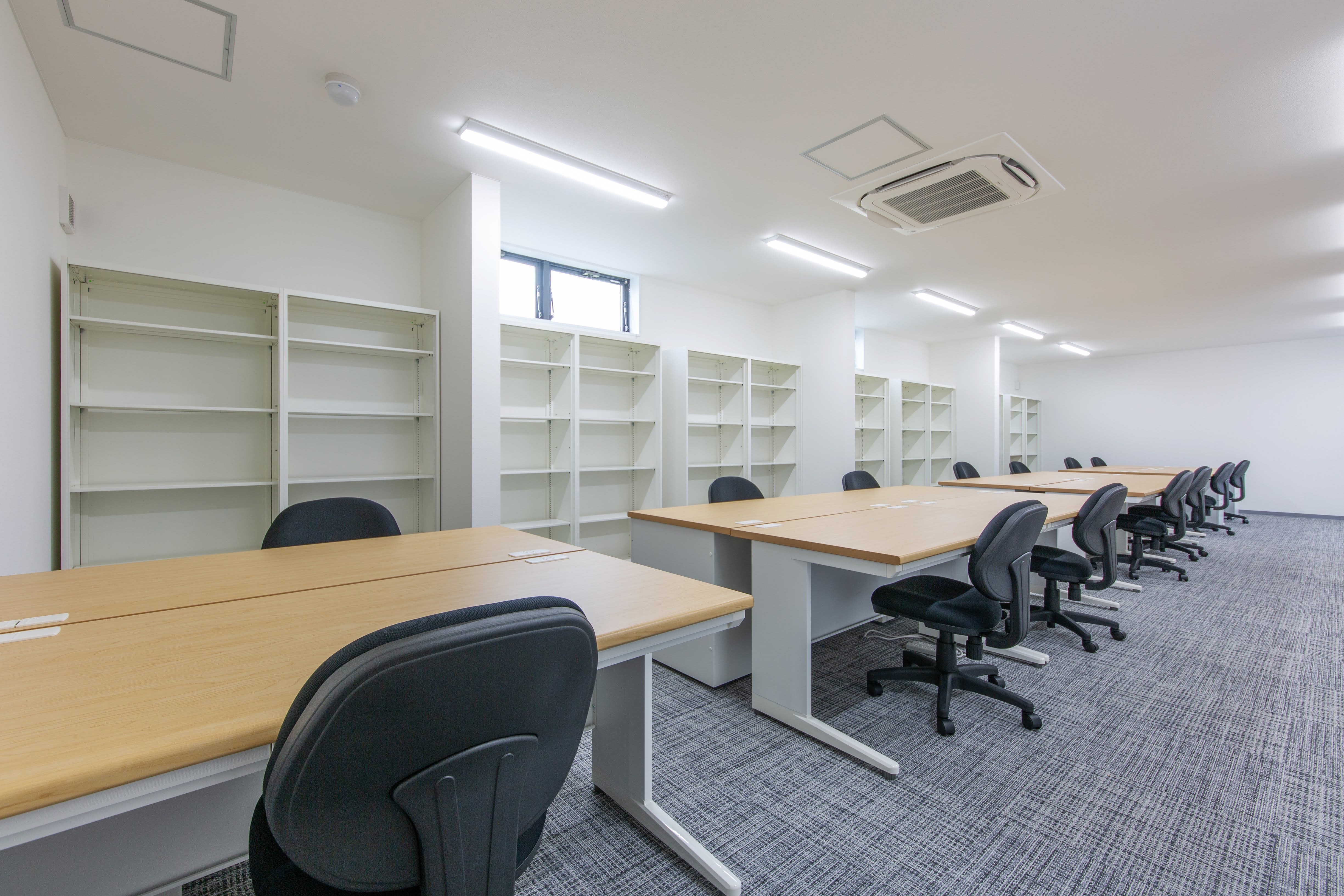 測量業の事務所 - 画像 4